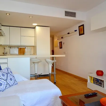 Coqueto Apartamento A Pocos Metros De Playa *